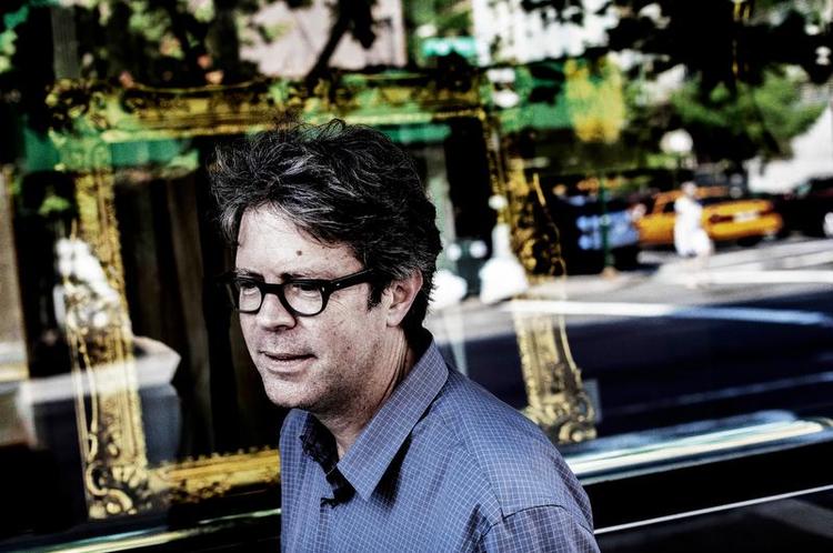 Kritik. Succesforfatteren Jonathan Franzen på gaden i New York, hvor han bor tæt på Central Park 
