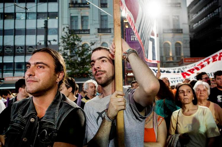 Udkig. 28-årige Aggeliki Lakardi blev uddannet lærer for fem år siden, men har endnu ikke fundet fast arbejde. 