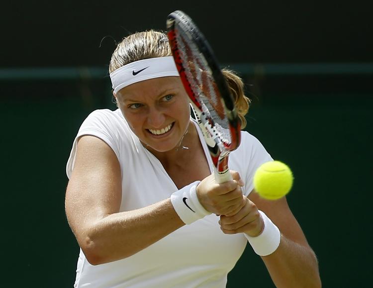 Videre. Petra Kvitova har fine resultater fra Wimbledon på sit cv: Semifinale i 2010, vinder i 2011 og en kvartfinale i 2012. 