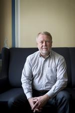 magt. De praktiserende lægers nu tidligere formand Henrik Dibbern holdt i begyndelsen af konflikten fokus på, at politikere og embedsmænd ville bestemme over lægen og patienten. 