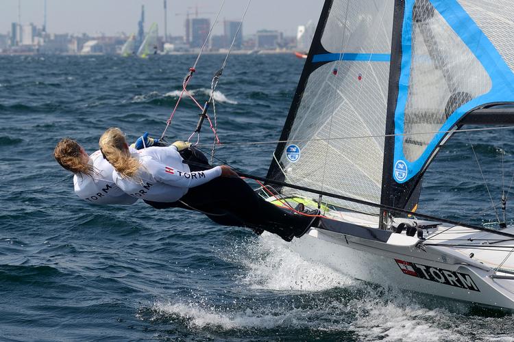 em. De danske kvinder har en båd med i den nye OL-klasse 49erFX ved EM i Danmark. 