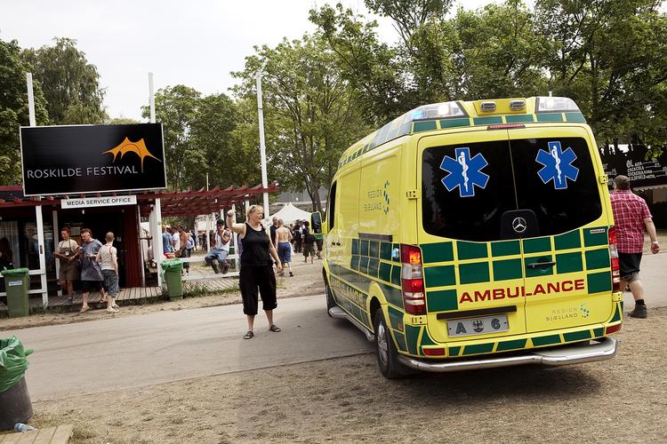 Druksyge. Alkohol og stoffer på Roskilde Festival har fået læger og sygeplejersker på overarbejde. (arkivfoto) 