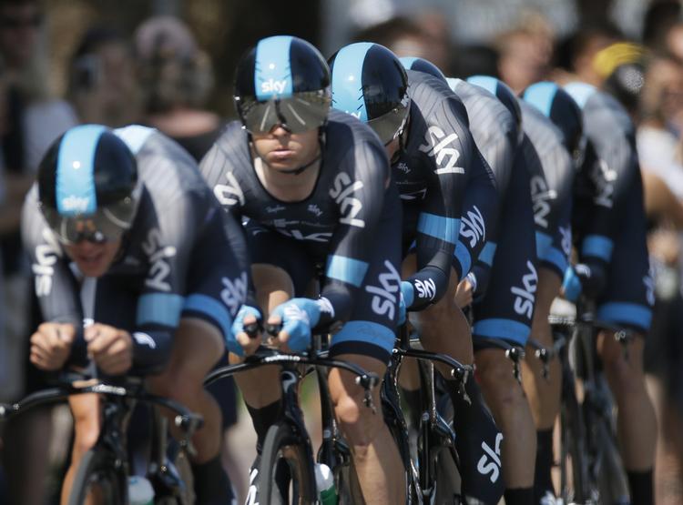 tæt. Team Sky bremsede måske en smule op for at undgå den bedste tid på holdløbet. 