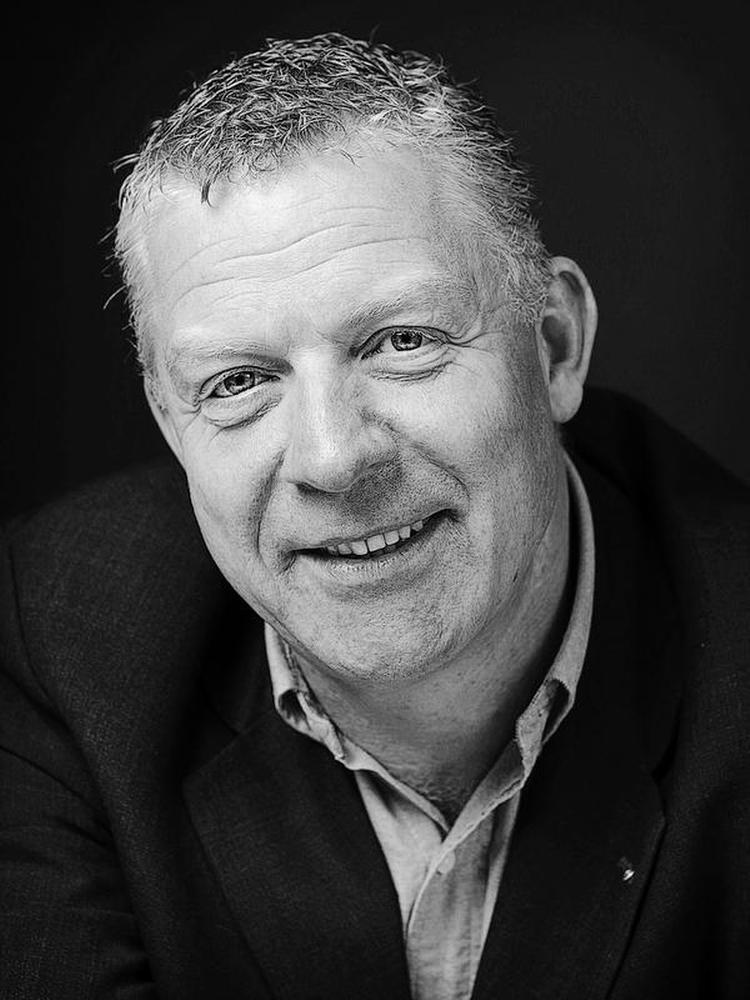 Teaterchef. Sammen med skuespilleren og instruktøren Peter Schrøder er Lars Sennels chef for Vendsyssel Teater. 