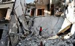 Følgerne af krigen i Syrien er voldsomme. Over 100.000 mennesker er døde, over 1,7 millioner mennesker er på flugt og en masse menneskers hjem er blevet ødelagt. 
