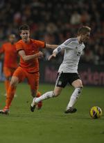 Talent. 20-årige Marco van Ginkel (tv) fik debut på det hollandske landshold i en kamp mod Tyskland i efteråret 2012. 