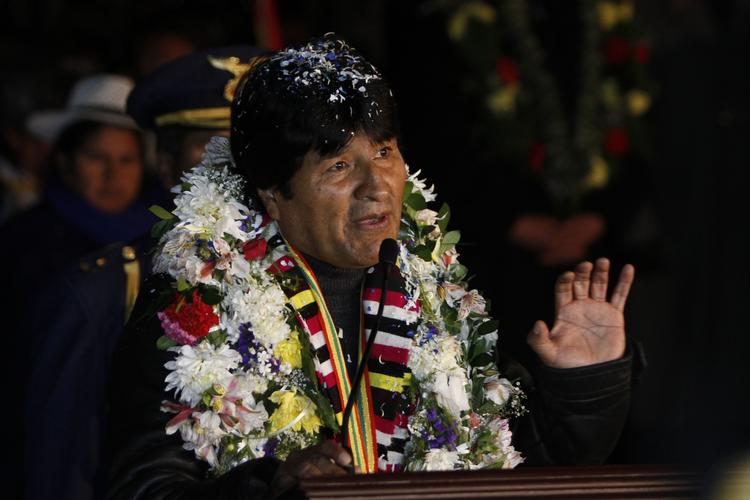 Helt. Evo Morales blev fejret med pompt og pragt, da han ankom til sit hjemland, Boliva. 