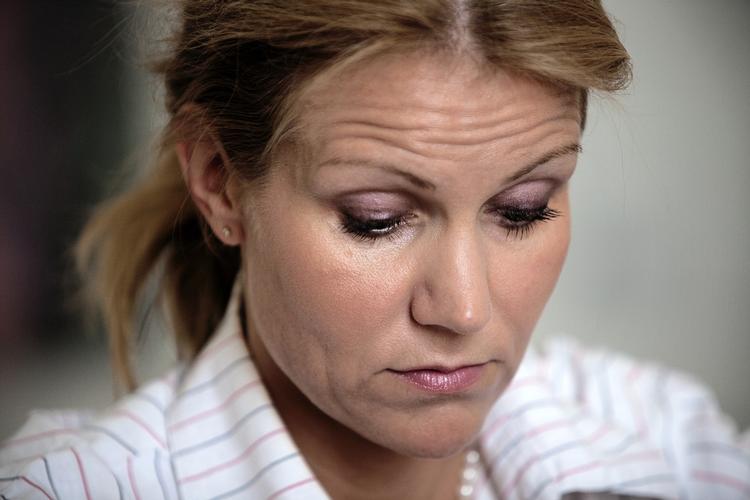 Blå. Ifølge Megafon finder flertallet af danske arbejdere, at den nuværende regering fører en mere borgerlig politik, end både Fogh og Løkke gjorde. 