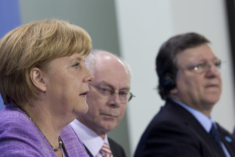 Krisemøde. EUs ledere mødtes i Berlin, hvor en ungegaranti blev vedtaget - men får de gavn af den og er det nok? 