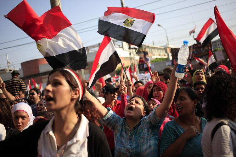 Udemokratisk. Oppositionsstøtterne jubler over Morsis afgang - men vil militærets indgriben på lang sigt skade landet? 