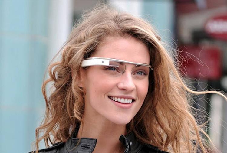 FORSVAR. »Der er mange enheder på markedet i dag til folk, der ønsker at optage hele ens dag, men Glass er simpelthen bare ikke en af dem«, siger Google, som forsvar for deres 'brille'. 