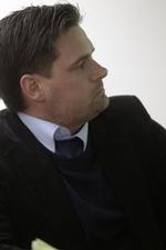 Auditører lægger stort pres på tavs officer