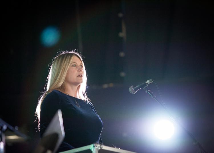 Sælsomt. Det var en overvejende positiv oplevelse at blive lullet ind i en forsinket middagslur med Dead Can Dance. 