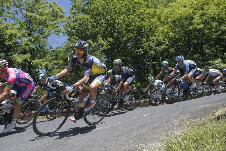 snært. Alberto Contador (nr. to fra venstre) ligger før dagens etape som nummer 11 med 14 sekunder op til den gule føretrøje. Favoritten Chris Froome er num syv med otte sekunder til trøjen. 