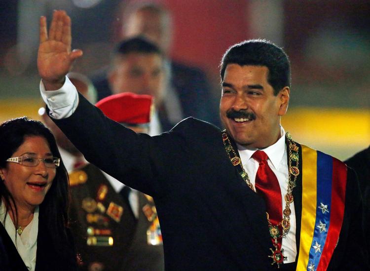 asyl. »Hvem er terroristen? Hvem er den globale forbryder«, spurgte Maduro retorisk, da han i en tale tilbød Edward Snowden asyl i Venezuela. Tydeligvis ikke Snowden. 