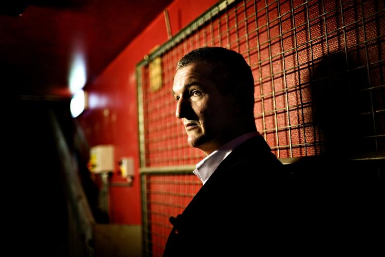 Formular. Med 'The Shape of Jazz' har Lennart Ginman sagt farvel til alt det elektroniske isenkram og goddag til et helt akustisk udgangspunkt. 