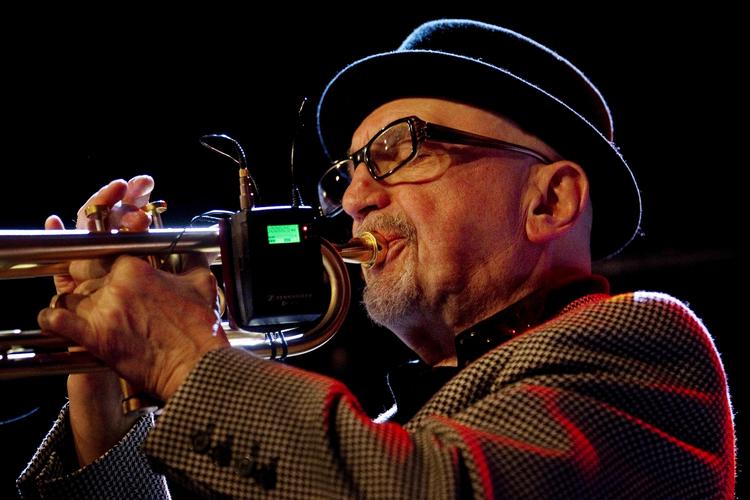 Mesterlig. Tomasz Stanko har et stænk af sort i sin trompet. 