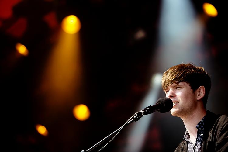 Nocturnal. James Blake kunne ikke se sine tangenter, men præsterede stadig at give en stor koncert i det klare dagslys. 