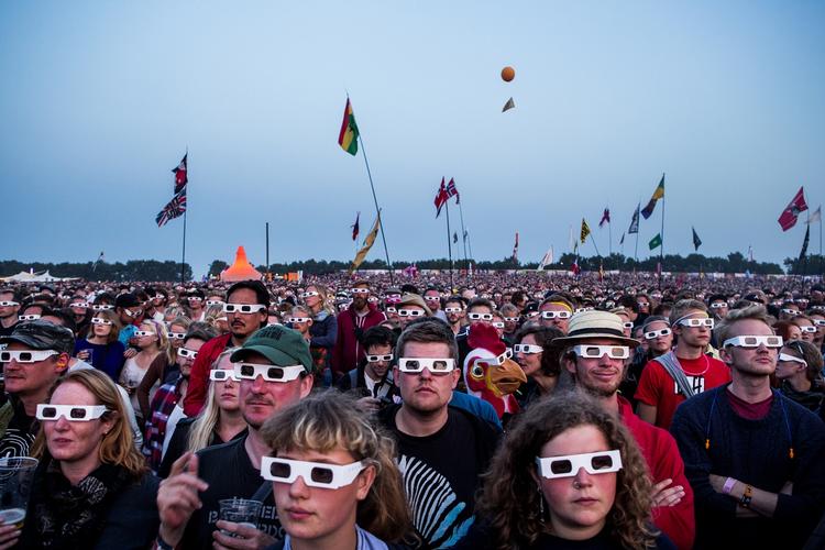 wearetherobots. 50.-60.000 tilskuere følger søndag aften med i Kraftwerks monumentale show på Orange Scene. 