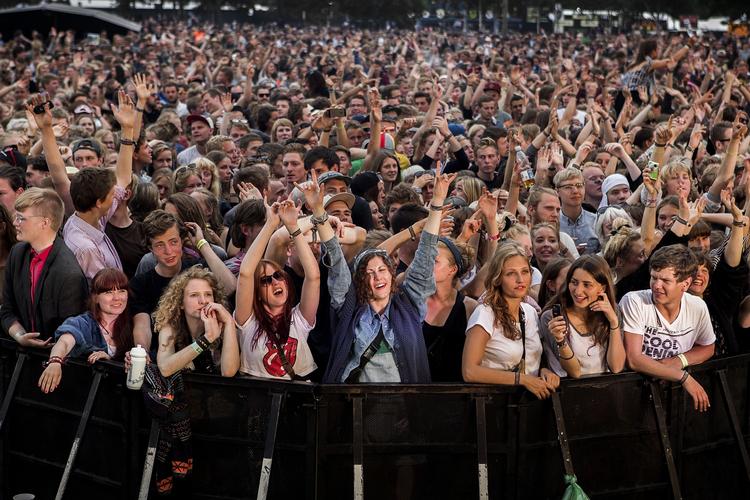 Festivalliv. Mere end 90.000 gæster havde købt billetter til at opleve koncerter og fest på dette års Roskilde Festival (inklusive endagsbilletter). 