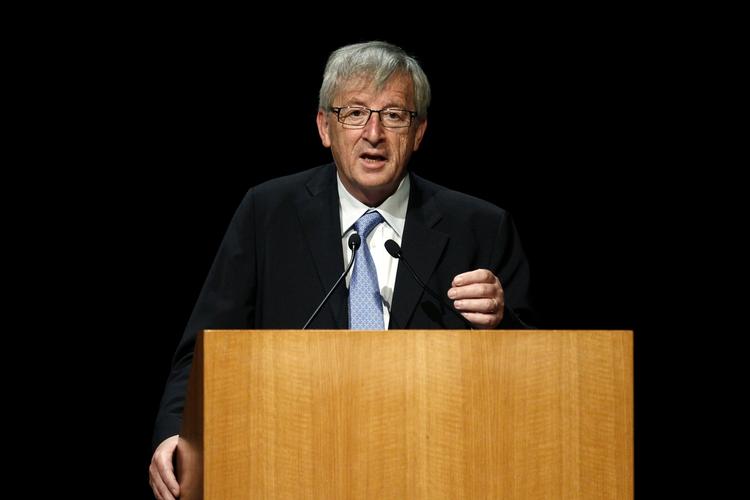 Kamp. Han får sit at se til i morgen. Men Jean-Claude Juncker plejer at vinde, så måske han også har et stærkt modangreb i ærmet. 