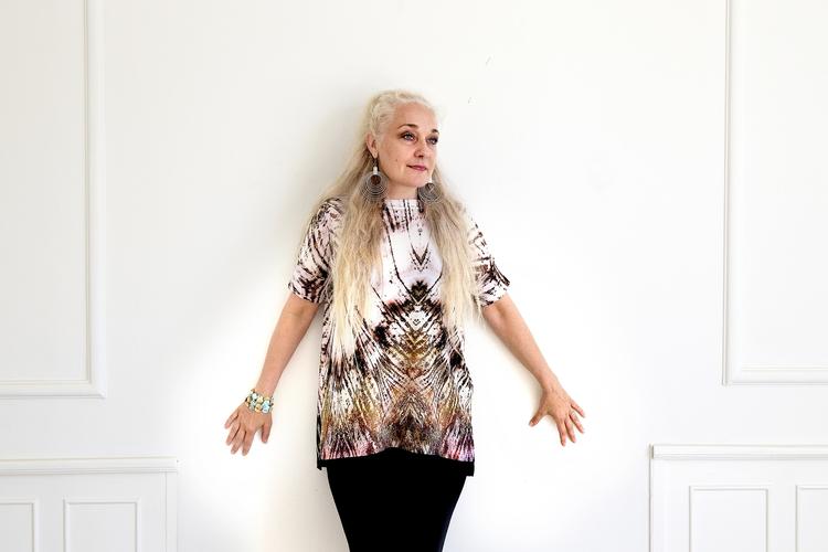 Opdagelse. Cæcilie Norby blev første gang betaget af rockmusikken, da hun gik i ungdomsklub. Siden udviklede hendes musikalske interesser sig i mange retninger. 