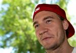 Velhavende. Bendtner tjener angiveligt 450.000 kroner om ugen i Arsenal. Den løn vil han gerne opretholde i Frankfurt. 