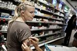 Uregistreret. Både i Matas og i Fitnesscentre kan du som kvinde under 28 år få gratis vaccination mod livmoderhalskræft. (arkivfoto) 