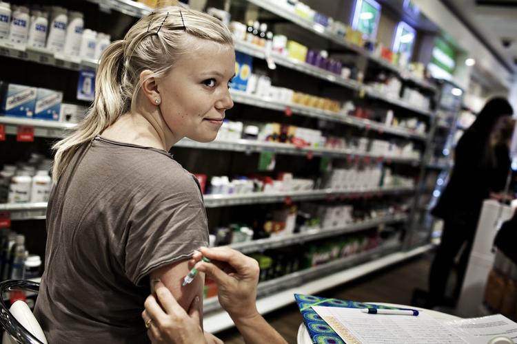 Uregistreret. Både i Matas og i Fitnesscentre kan du som kvinde under 28 år få gratis vaccination mod livmoderhalskræft. (arkivfoto) 