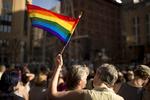 Californien. I juni måned i år blev loven, der forbød homoseksuelle ægteskaber, dømt forfatningsstridig og gjorde en ende på forbuddet 