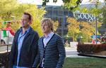 overhalet. Owen Wilson og Vince Vaughn som de for længst outdatede sælgere i 'The Internship' Foto: Phil Bray 
