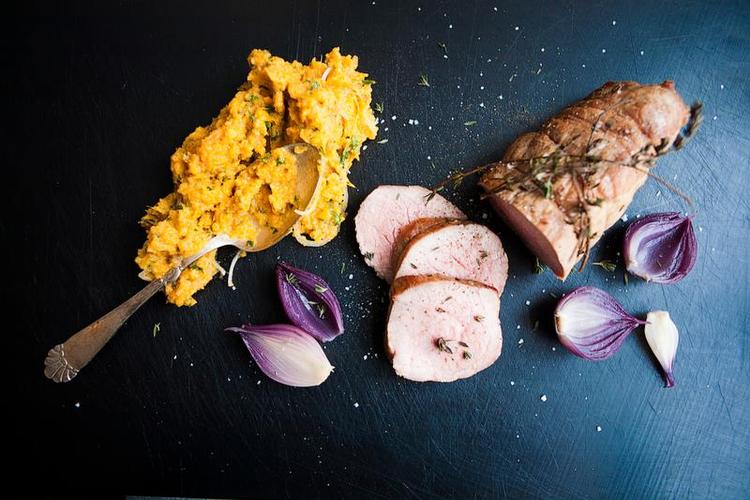 Forkælelse. Som regel får rytterne på Team Saxo Tinkoff kylling til aftensmad. Men indimellem skal der lidt andet på menuen - ofte før en hviledag, hvor musklerne skal restituere og der derfor er 'råd' til at skeje lidt ud. 