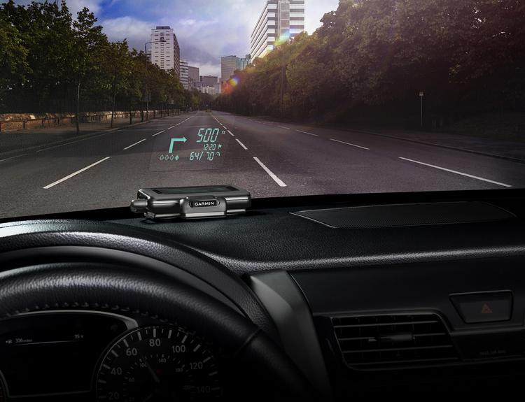 Køreklar. Et gps-system serverer de nødvendige informationer lige i førerens synsfelt. 