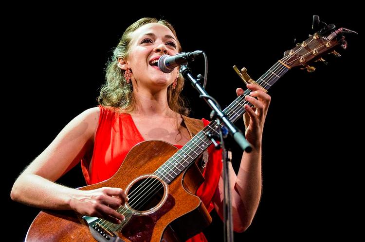 singersongwriter. Becca Stevens overbeviste med sine selvskrevne sange om kærlighed, kærlighed og kærlighed. 