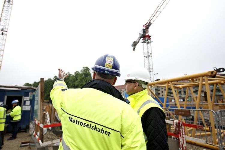 erstatning. Metroselskabet har i dag afgjort, at det vil betale erstatning til mellem 2.000 og 2.500 støjplagede boliger. Det er i gennemsnit 40.000 kroner per bolig. 