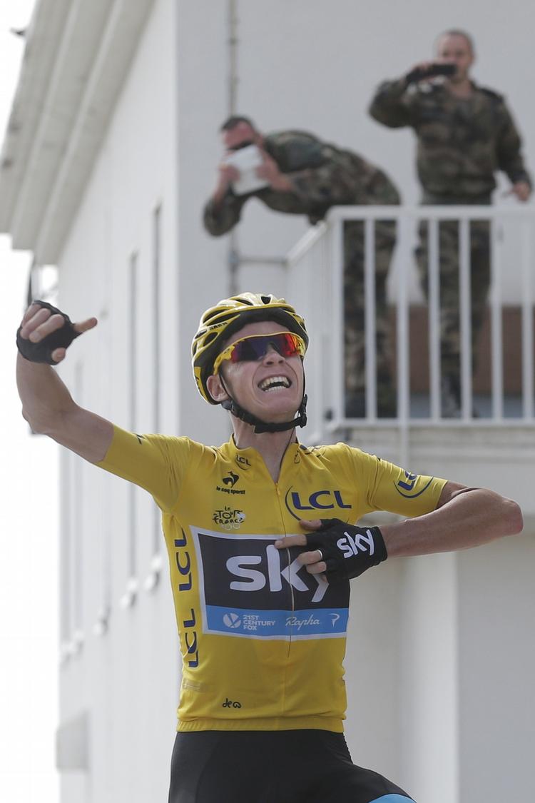 Vinder. Chris Froome fra Sky formåede udover etapesejren at beholde sin gule trøje efter dagens etape. 