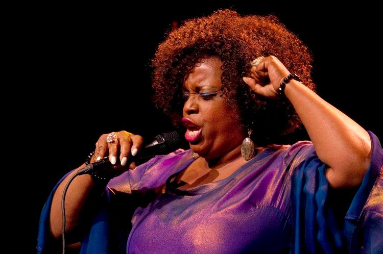 Diva. Sangerinden Dianne Reeves er et af mange store internationale navne, Copenhagen Jazz Festival hvert år trækker byen. 