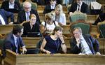 Forvirring. Vil Venstre sikre skattelettelser til olieselskaber og storbanker? Vil Venstre netop det modsatte? Og ved Venstre det selv?, spørger Peter Westermann (SF). 