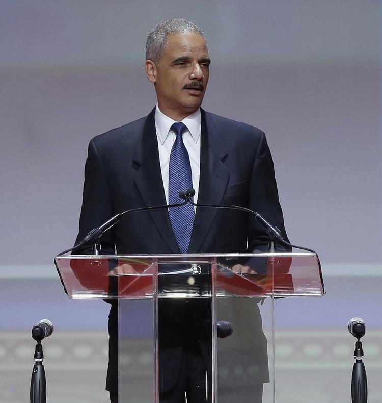 Bekymret. Statsanklager Eric Holder understreger, at han er bevidst om den sorg og bekymring, som sagen om Trayvon Martin har forvoldt for mange mennesker i hele USA. 