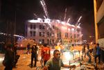 VOLD. I nat stødte politi samt tilhængere og modstandere af den afsatte præsident Morsi sammen i Kairo. Syv har mistet livet. 