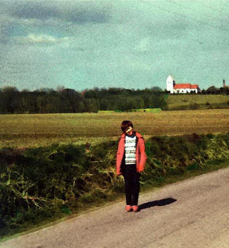 familiefoto. Fotoet forestiller Kirsten Myers som barn og er fra bogens forside. Foto: Privat 