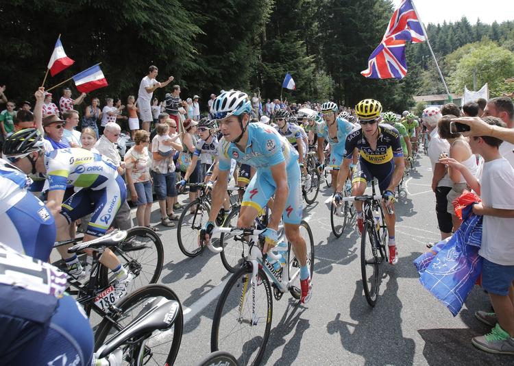 Tilbage. Jakob Fuglsang er faldet en plads ned i klassementet. 
