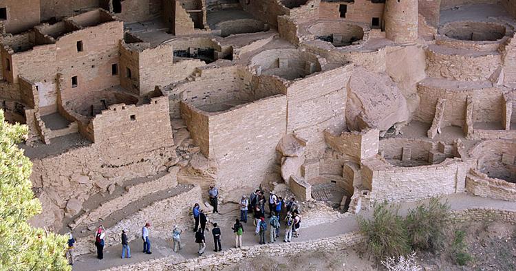 Fund. Cliff Palace er gravet ud, men ikke nævneværdigt genopbygget, så det fremstår i dag, som det blev forladt for mere end 700 år siden. 