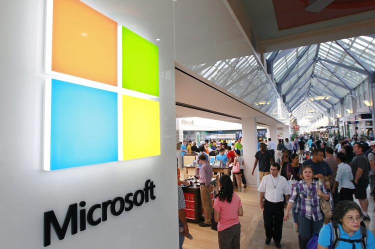 Brugerdata. Microsoft har anmodet om tilladelse til at offentliggøre mængden af personlig brugerdata, virksomheden afleverer til staten. 