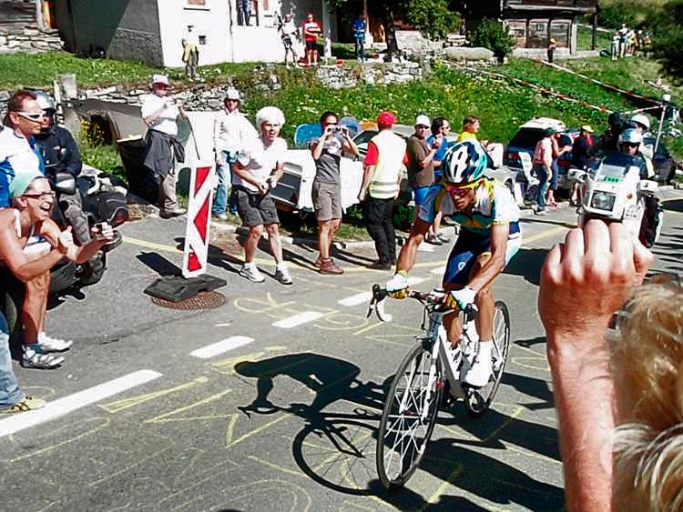Opstigning. Tour-dramaet i 2009 blev oplevet på tætteste hold af Nils Bradtberg. 