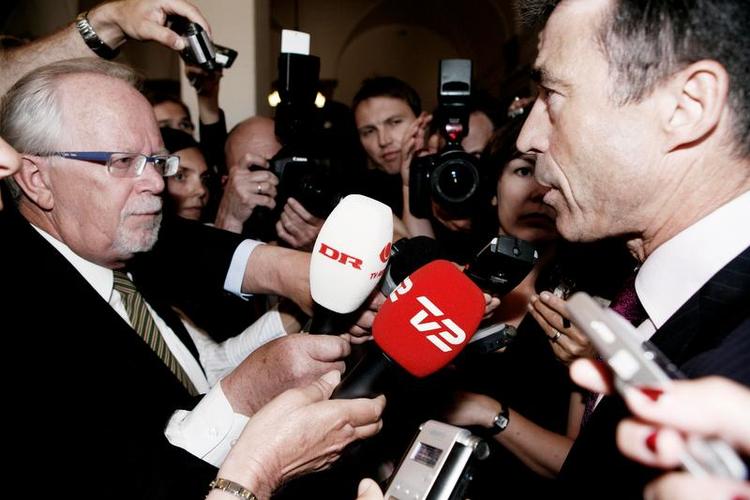 Sober. Bent Stuckert i en af sine mest kendte roller. Her i maj 2008 med statsminister Anders Fogh Rasmussen. 