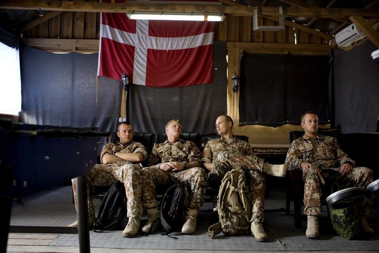 Krigsførende. Danske soldater har kæmpet i Afghanistan i mere end 11 år, men har resultatet af den årelange indsats været kampen værd? 