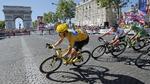 Briter. Sidste år var det Bradley Wiggins, der sikrede sig sejren på Champs-Élysées. Vejret ser ud til at ligne en gentagelse i Paris. Men i år hedder briten hr Froome. 
