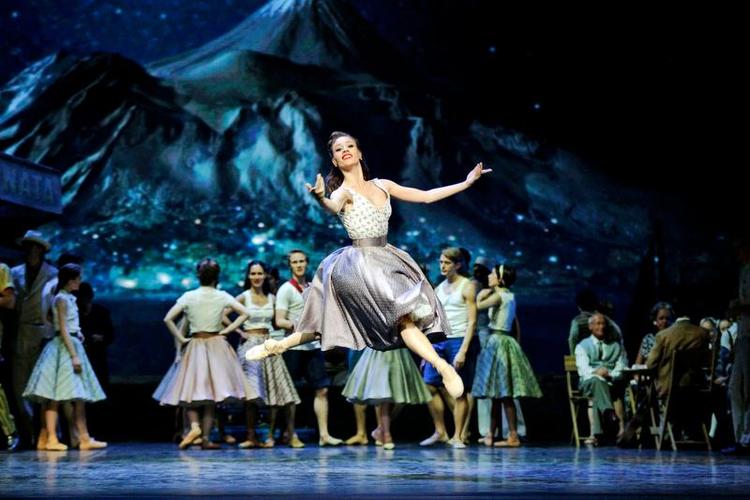 Gennembrud. Cecilie Lassen ses her i sin balletkarrieres højdepunkt som Teresina i 'Napoli'. Få måneder senere var det slut. 