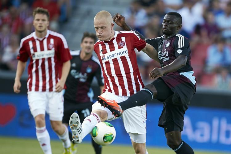 AFVIST. FC København blev holdt fint fra fadet af AaB's defensiv. 